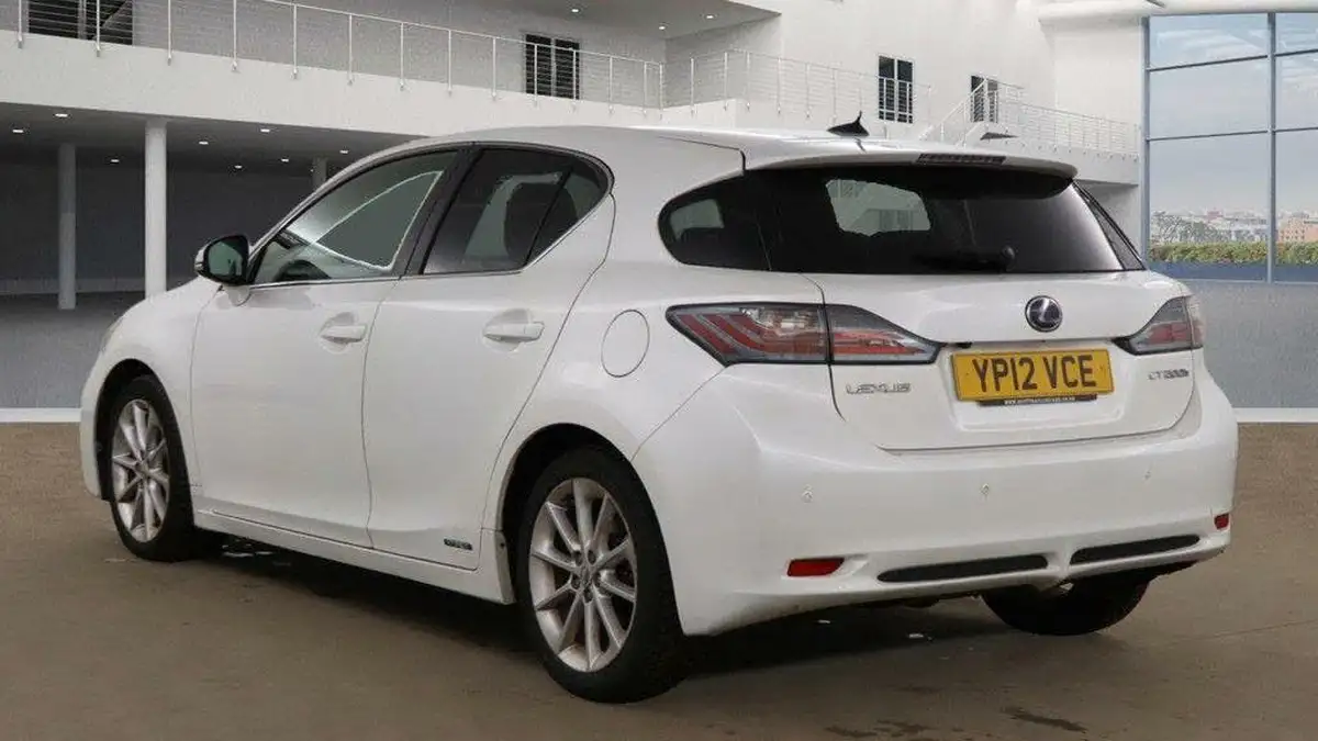 2012-lexus-ct-200h-18-se-l-cruise-big-1