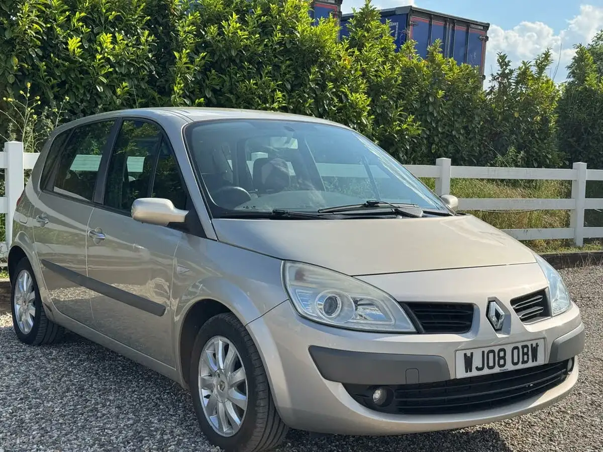 2008-renault-scenic-16-dynamique-big-16