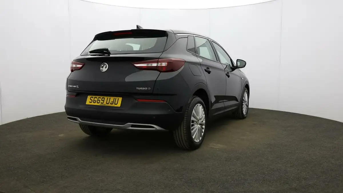 2019-vauxhall-grandland-x-15td-sport-nav-big-58