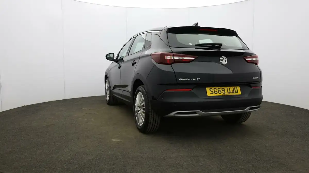 2019-vauxhall-grandland-x-15td-sport-nav-big-30