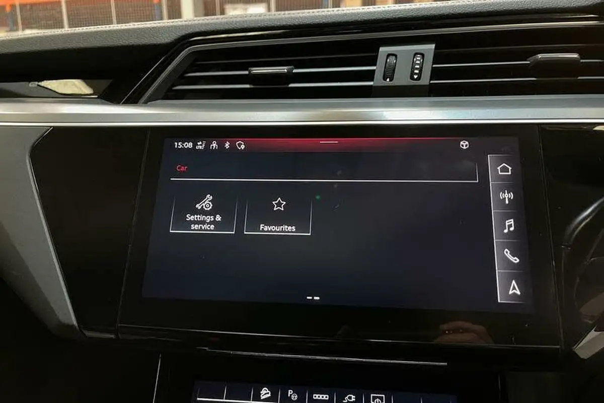 2020-audi-e-tron-50e-technik-big-33