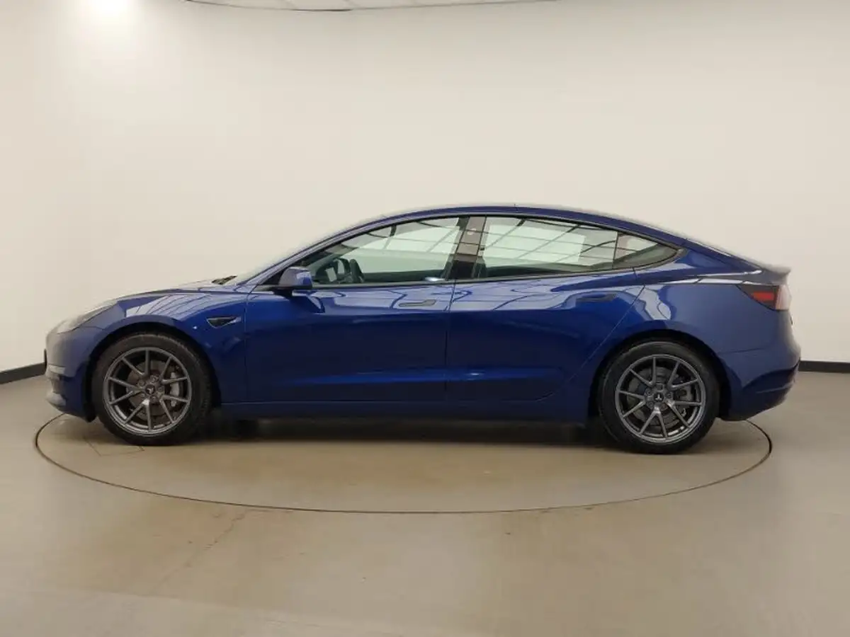 2021-tesla-model-3-e-long-range-4x4-big-3