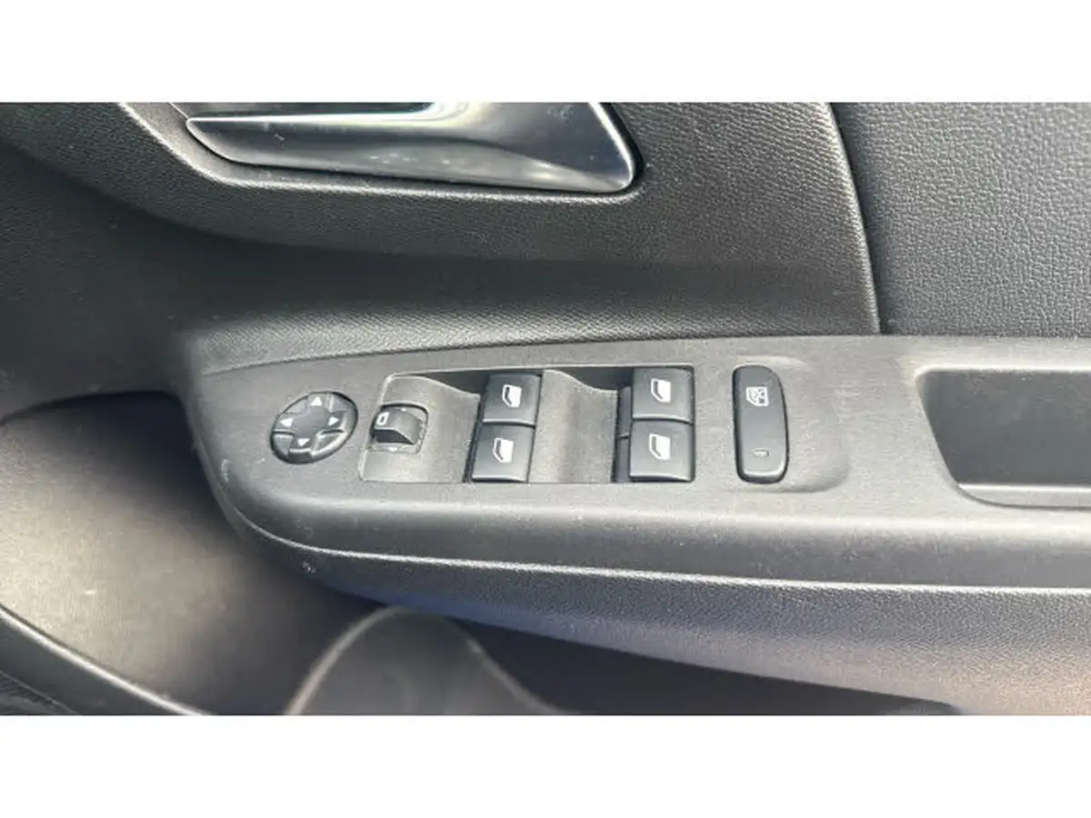 2020-vauxhall-corsa-12-turbo-sri-nav-big-29