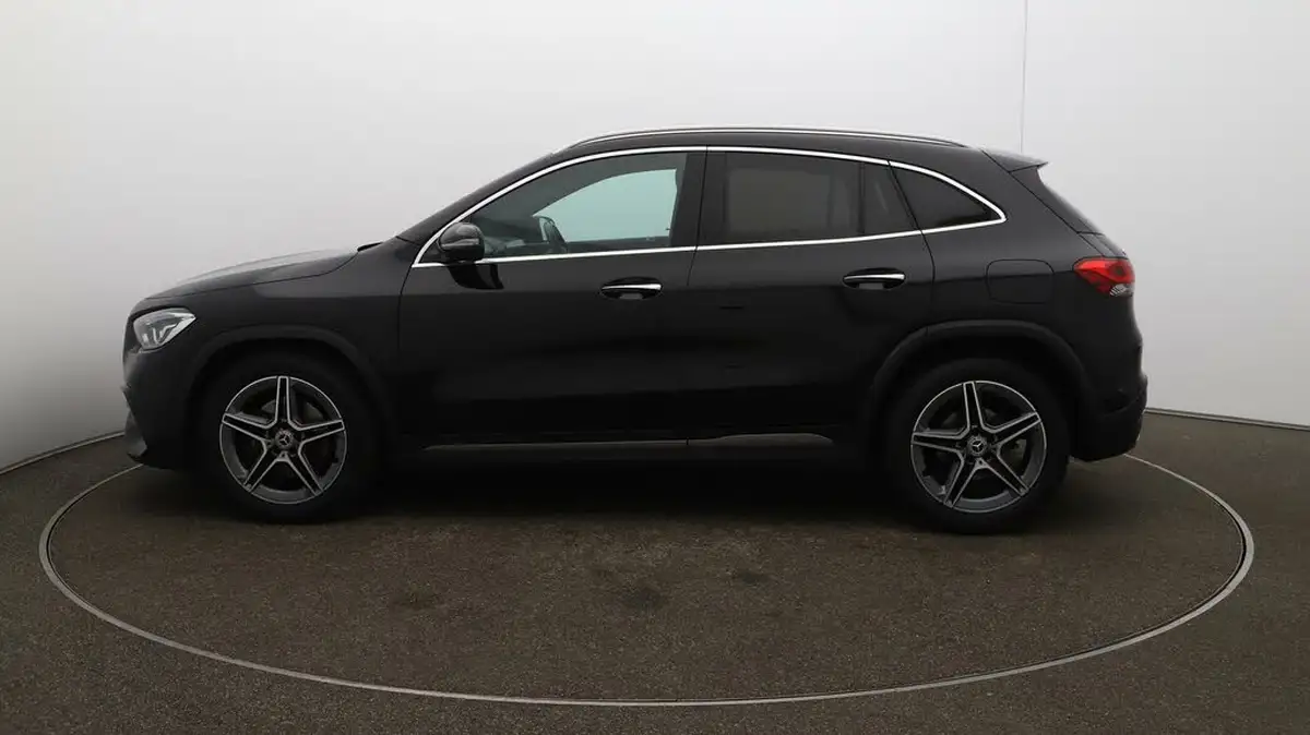 2022-mercedes-benz-gla-class-13-gla-180-amg-line-premium-big-55