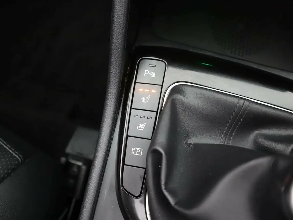 2024-hyundai-tucson-16-t-gdi-ultimate-150ps-big-32