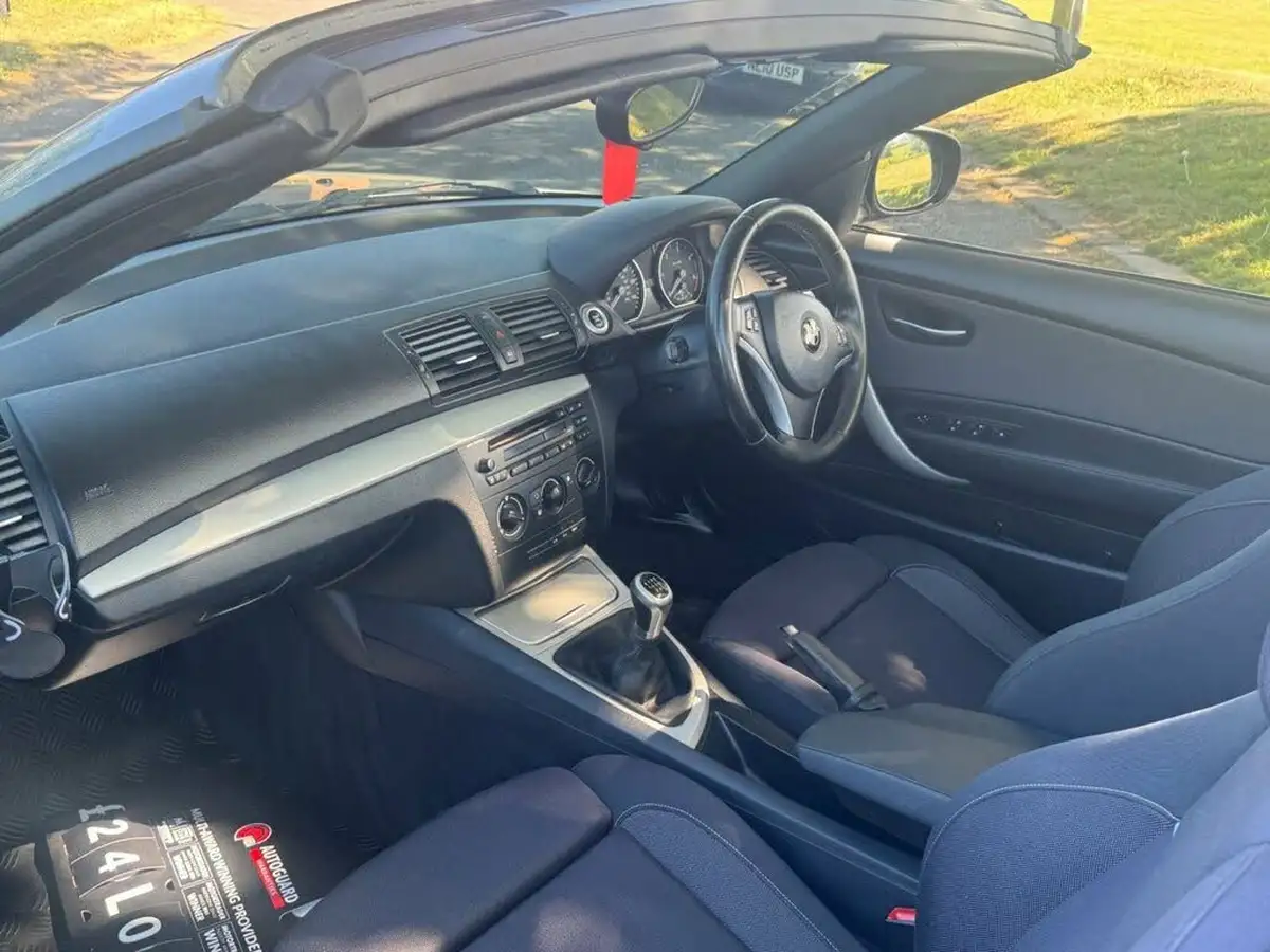 2009-bmw-1-series-20td-118d-sport-convertible-2d-big-27