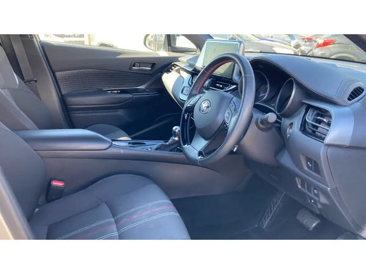 2023-toyota-c-hr-18-vvt-i-gr-sport-big-10