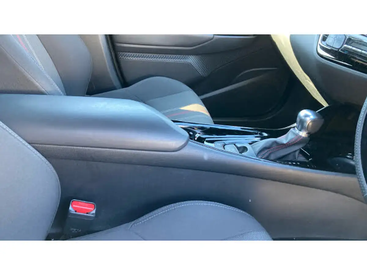 2023-toyota-c-hr-18-vvt-i-gr-sport-big-34