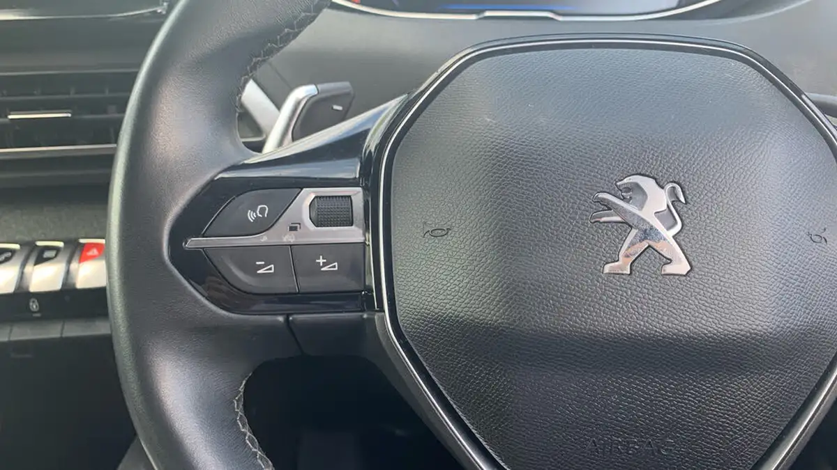 2022-peugeot-3008-suv-12-puretech-allure-premium-eat8-big-22