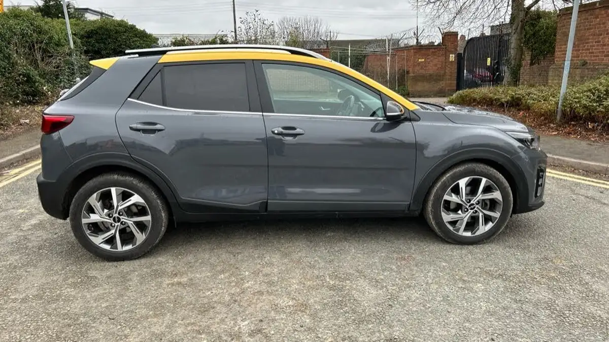 2022-kia-stonic-10-t-gdi-gt-line-s-big-23