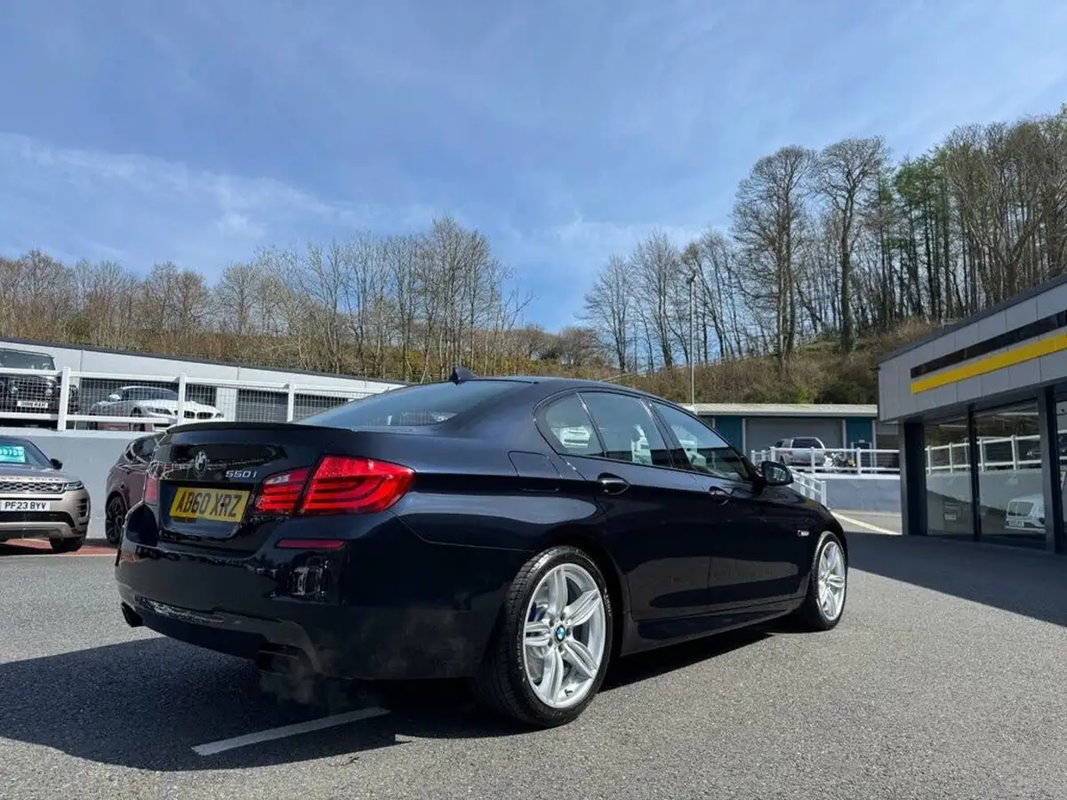 2010-bmw-5-series-44-550i-m-sport-big-5