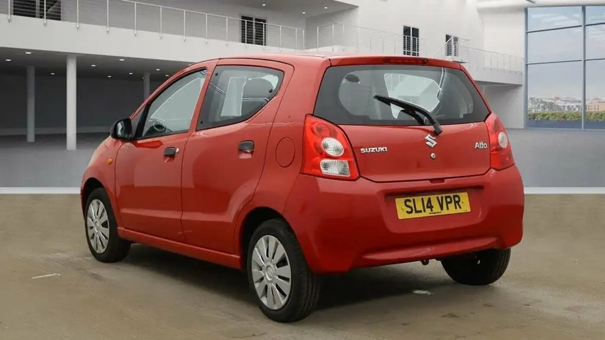 2014-suzuki-alto-10-sz-big-8
