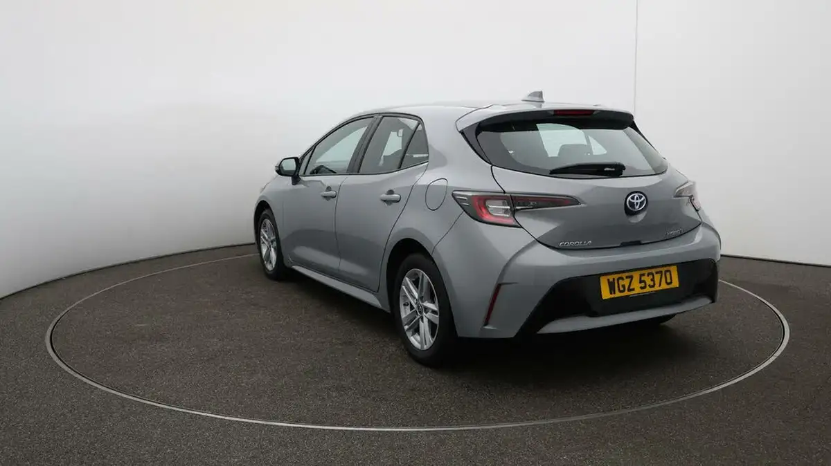 2022-toyota-corolla-18-vvt-i-icon-120bhp-trk-hatchback-5d-big-52