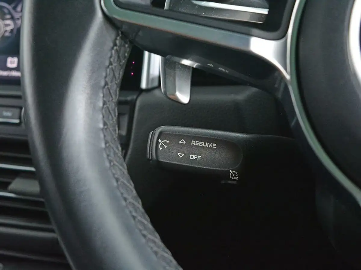 2019-porsche-macan-30-v6-s-big-16