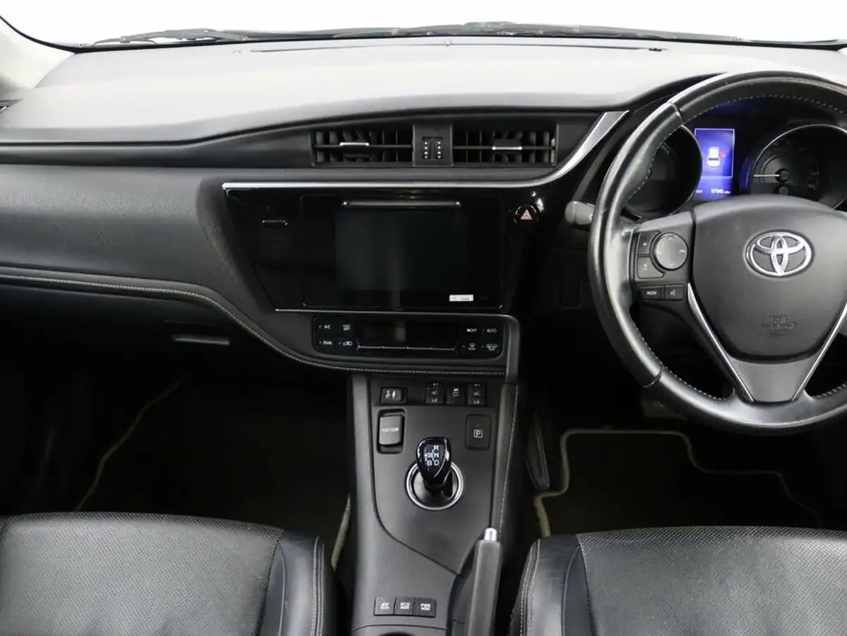 2018-toyota-auris-18-vvt-i-hsd-excel-pan-roof-hatchback-big-19