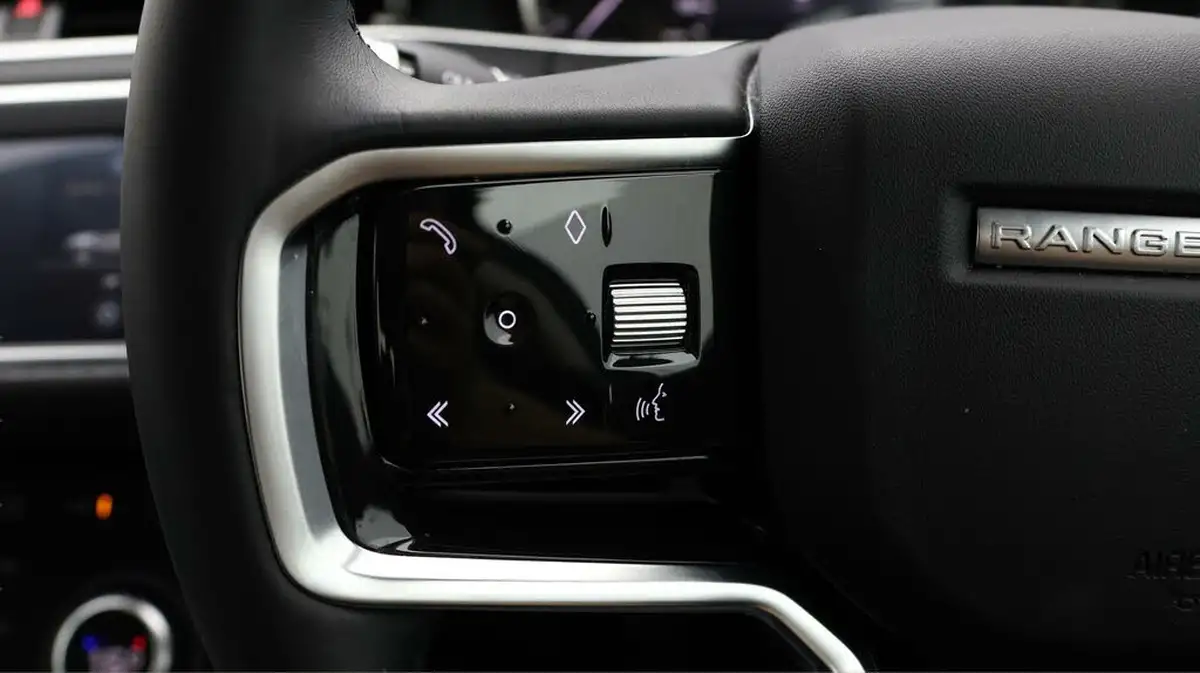 2021-land-rover-range-rover-evoque-20-d165-big-20