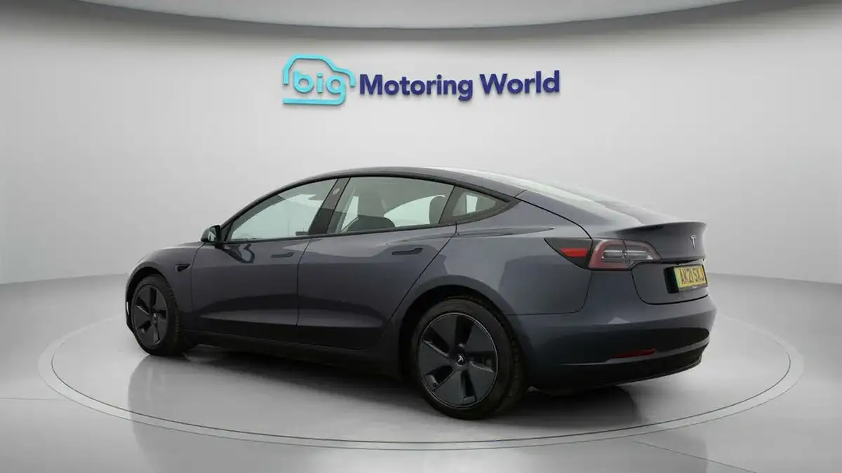 2021-tesla-model-3-e-standard-plus-big-4