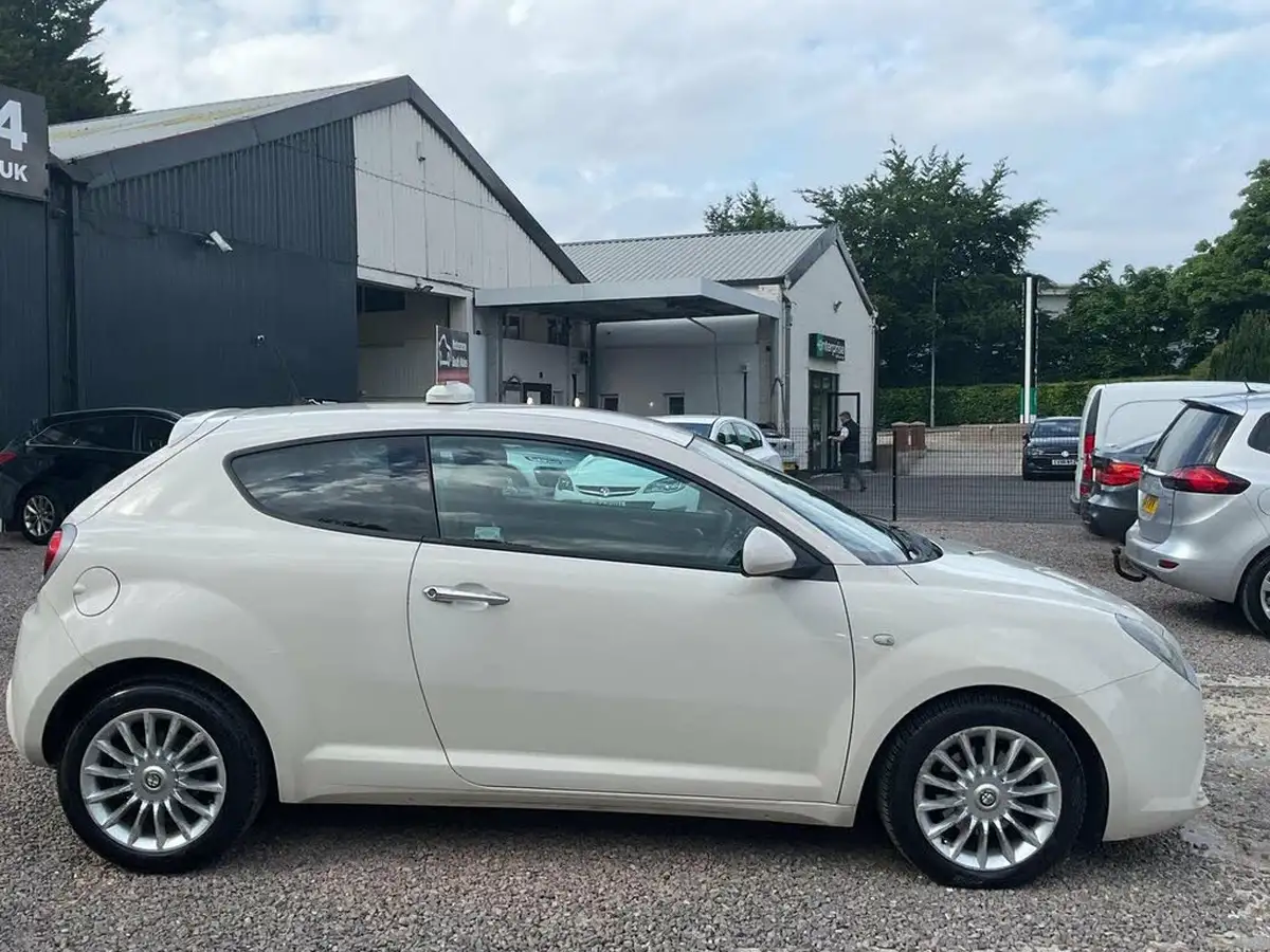 2014-alfa-romeo-mito-13jtdm-2-sprint-big-3