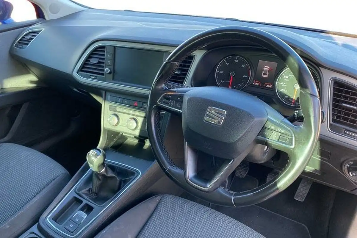 2019-seat-leon-16tdi-se-dynamic-hatchback-big-10