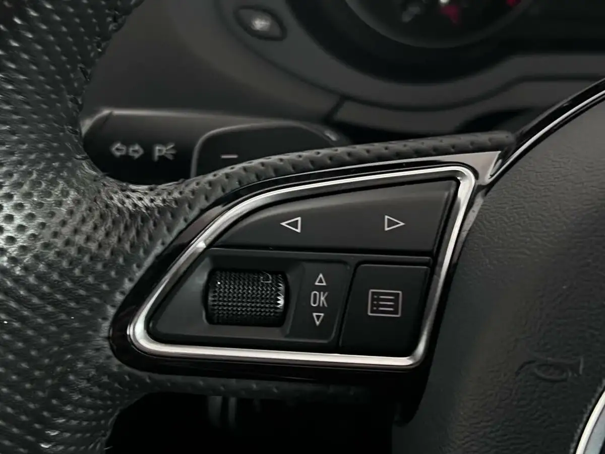 2017-audi-q3-20-tfsi-quattro-black-edition-big-22