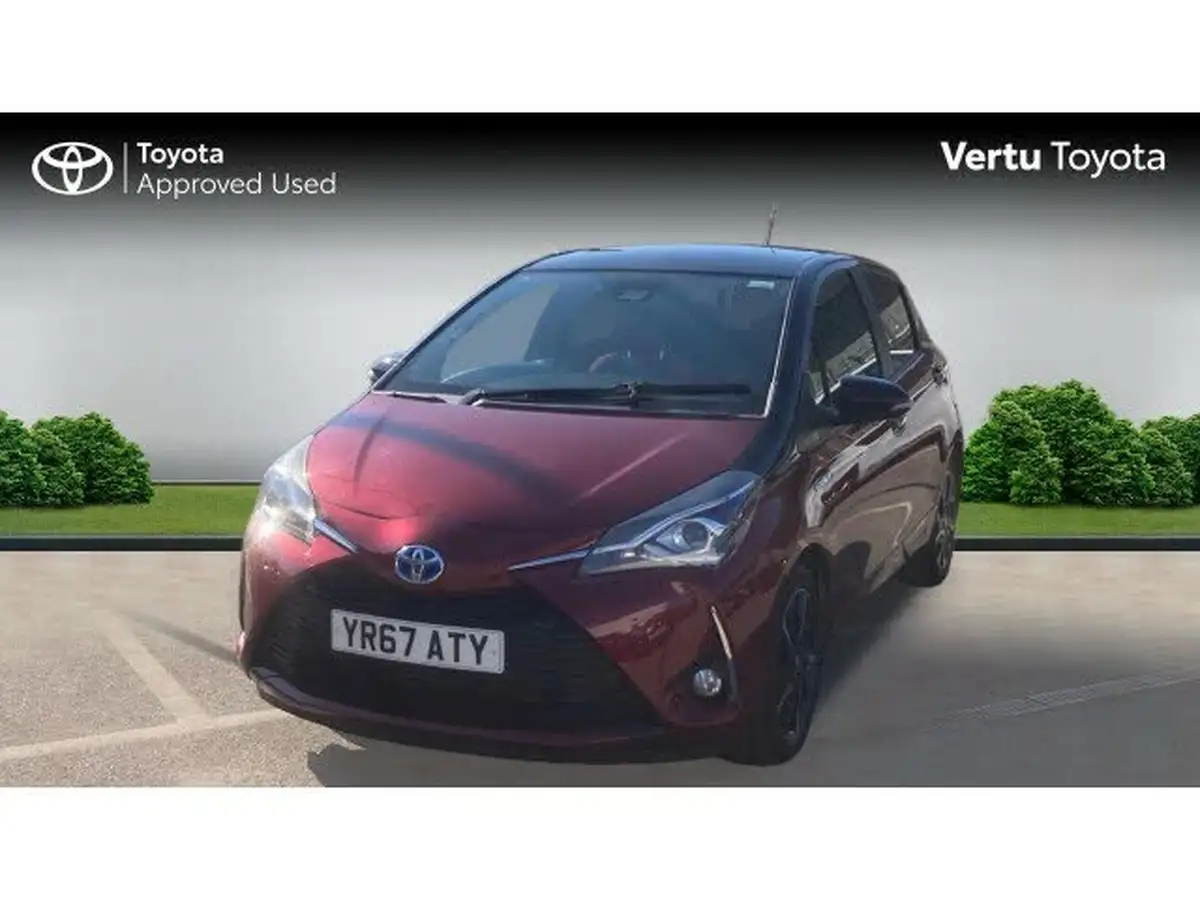 2017-toyota-yaris-15-vvt-i-yellow-bi-tone-limited-edition-hybrid-big-2