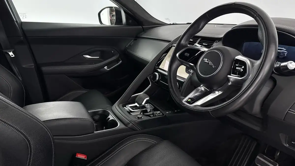 2021-jaguar-e-pace-15-p300e-r-dynamic-se-big-9