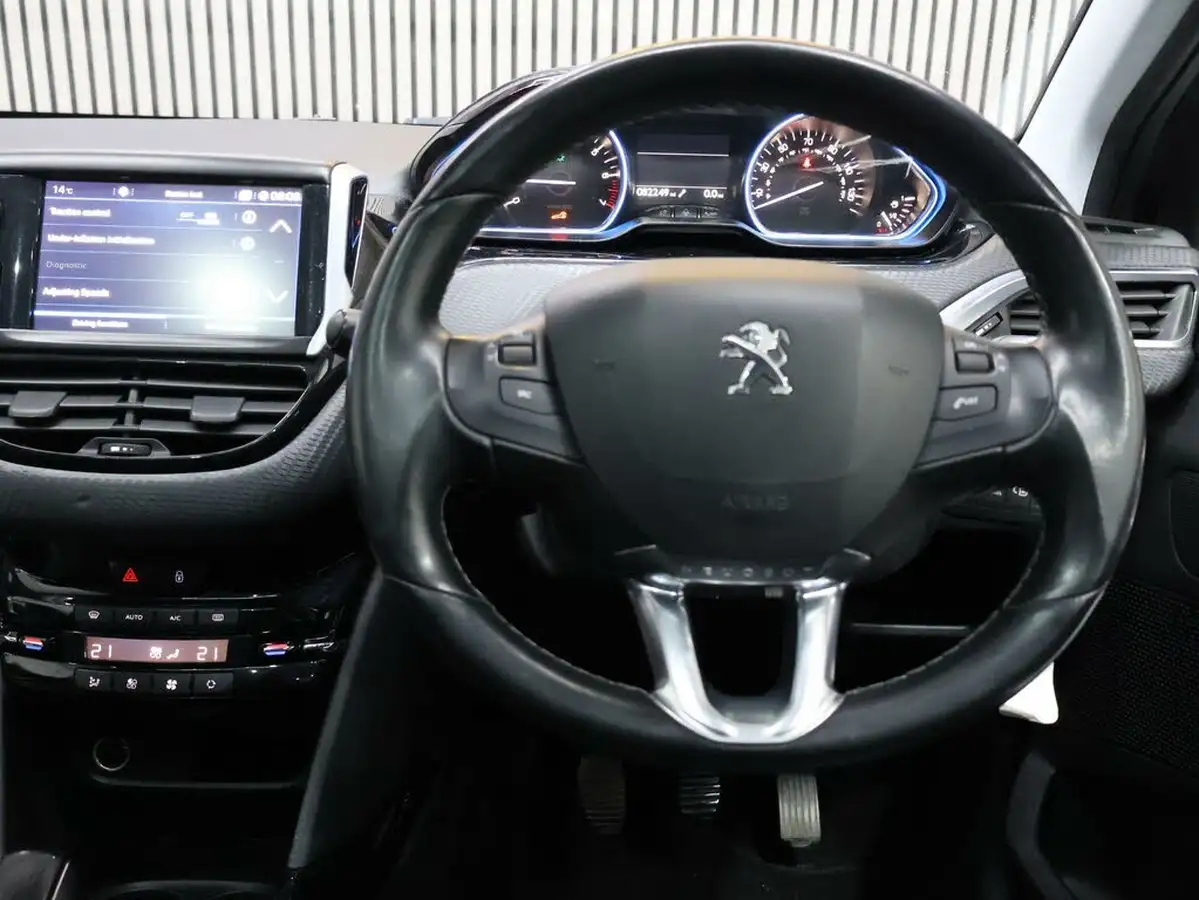 2019-peugeot-2008-suv-12-puretech-allure-premium-82bhp-big-38