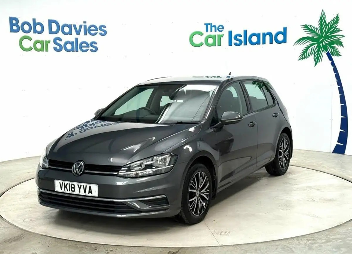 2018-volkswagen-golf-10-tsi-se-nav-110ps-ss-hatchback-5d-big-2