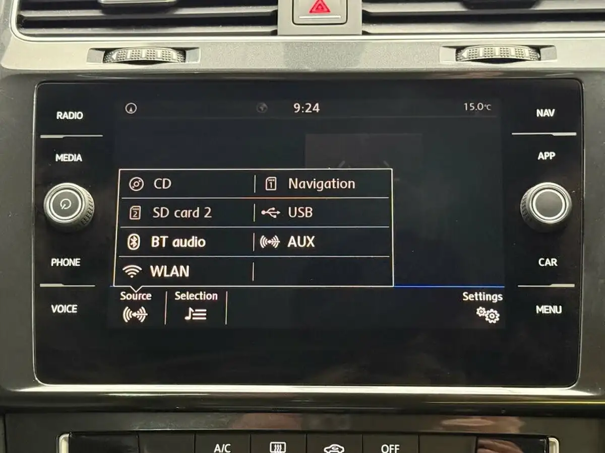 2018-volkswagen-golf-10-tsi-se-nav-110ps-ss-hatchback-5d-big-26