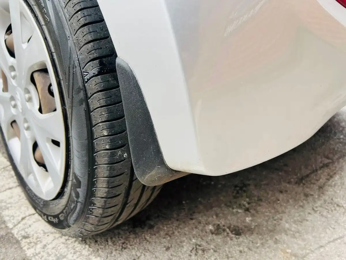 2015-hyundai-i10-10-se-big-48