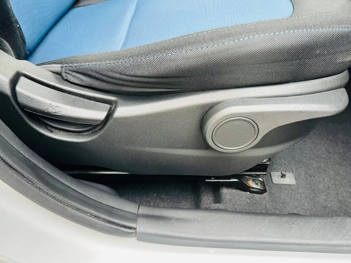 2015-hyundai-i10-10-se-big-20