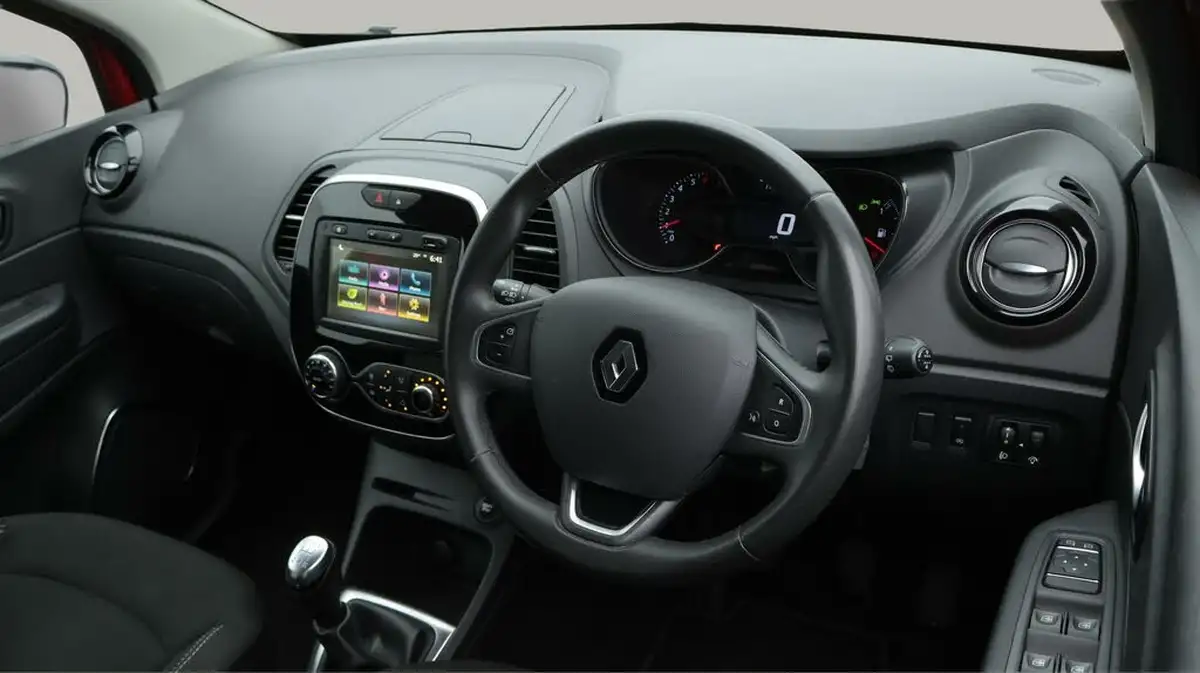 2019-renault-captur-09-tce-iconic-big-9