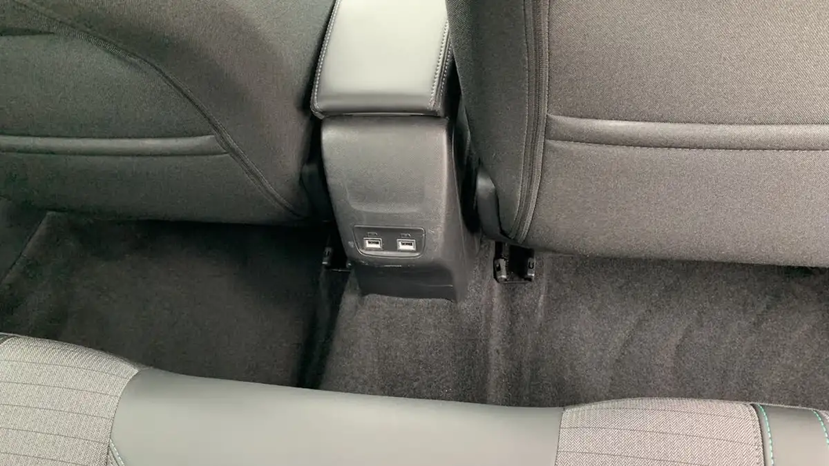 2023-peugeot-208-12-puretech-allure-premium-100ps-big-54