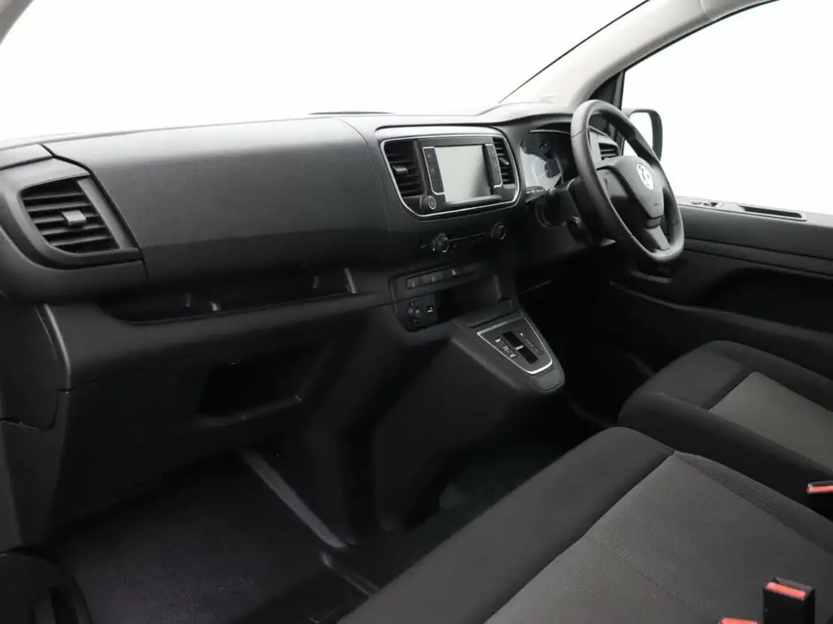2023-vauxhall-vivaro-life-e-combi-l-big-18