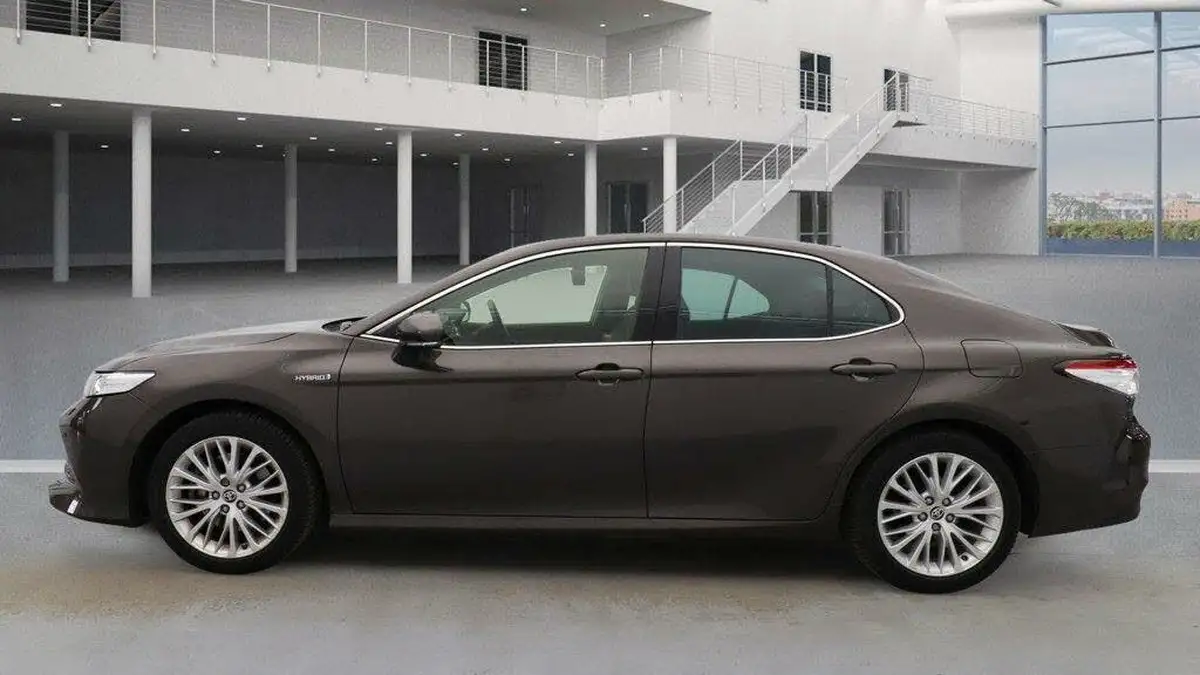2021-toyota-camry-25-vvt-i-excel-big-5