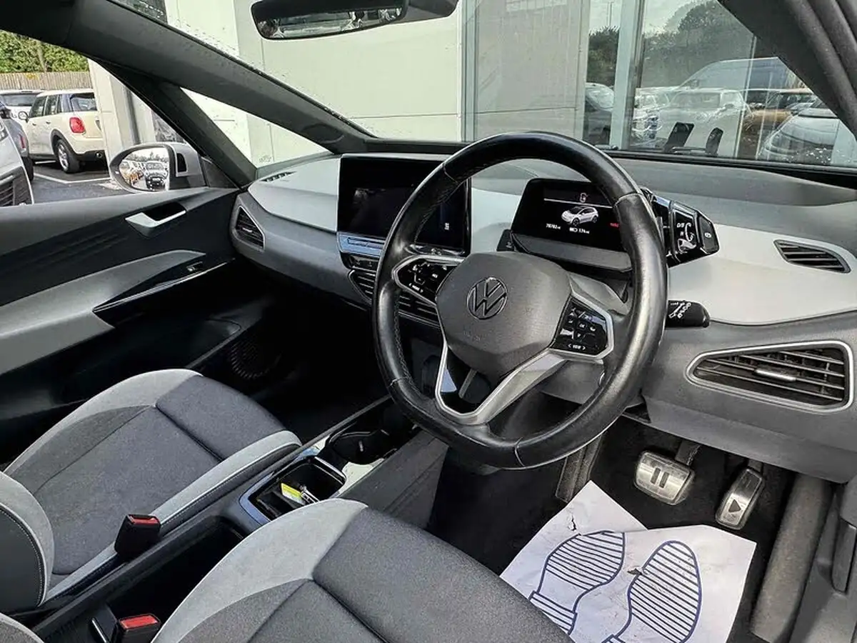 2021-volkswagen-id3-e-tour-big-22