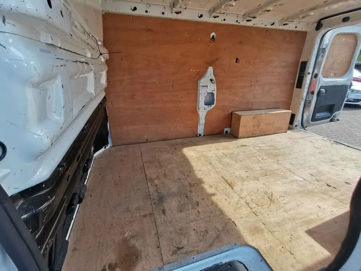 2021-renault-trafic-20dci-ll30-energy-120-business-panel-big-16