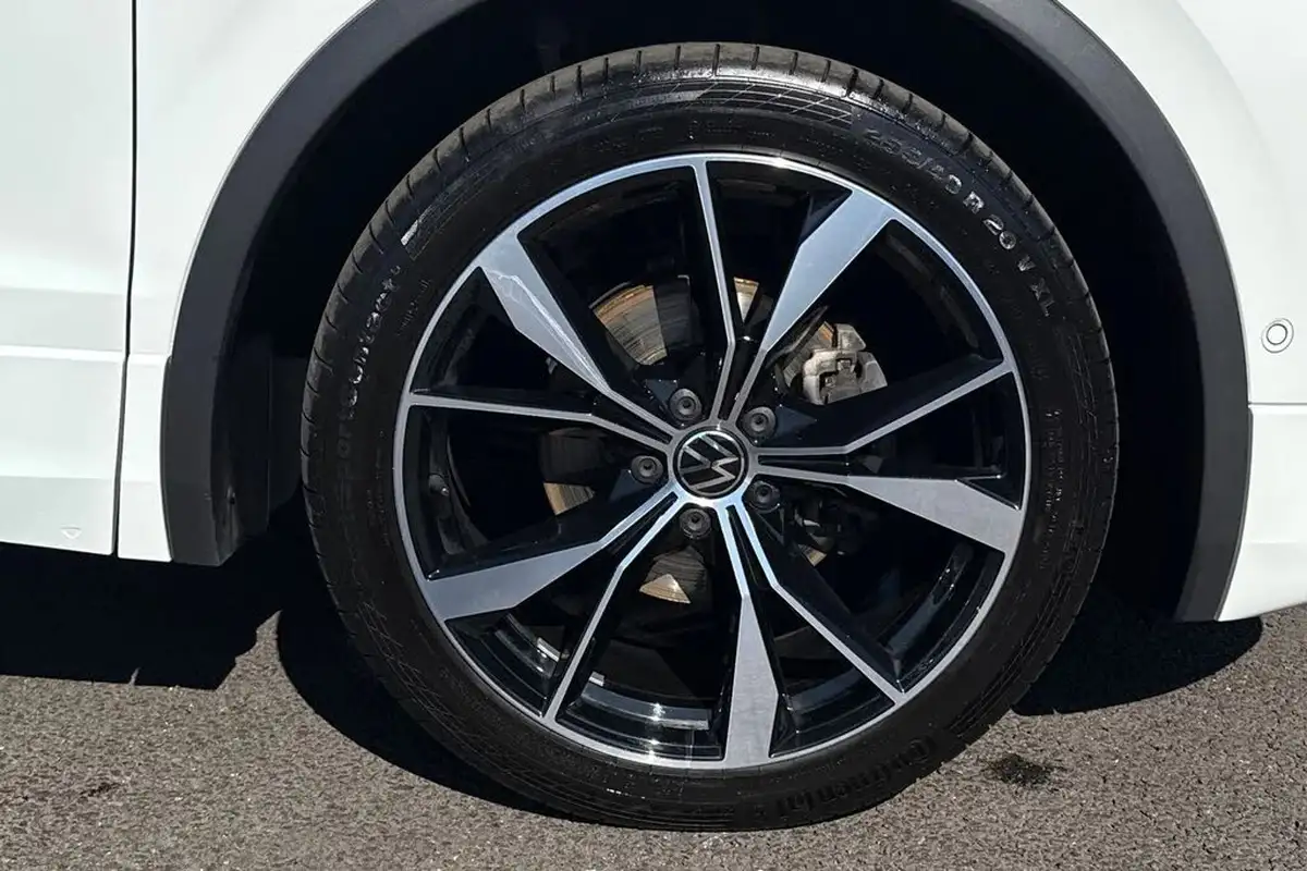 2023-volkswagen-tiguan-15-tsi-r-line-edition-big-12