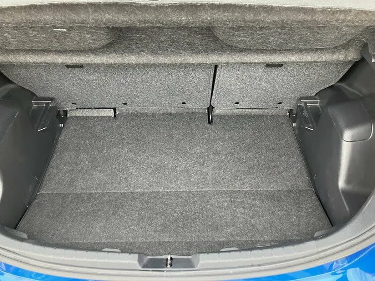 2015-toyota-yaris-133-icon-vvt-i-5d-big-23