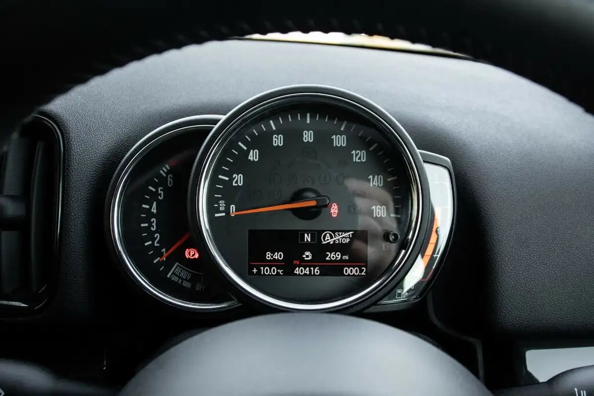 2018-mini-countryman-20-cooper-s-ss-big-14