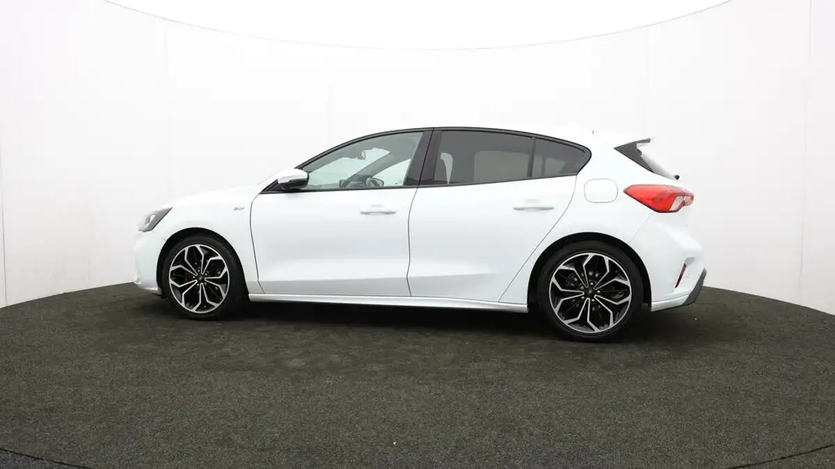 2019-ford-focus-10t-st-line-x-hatchback-big-71