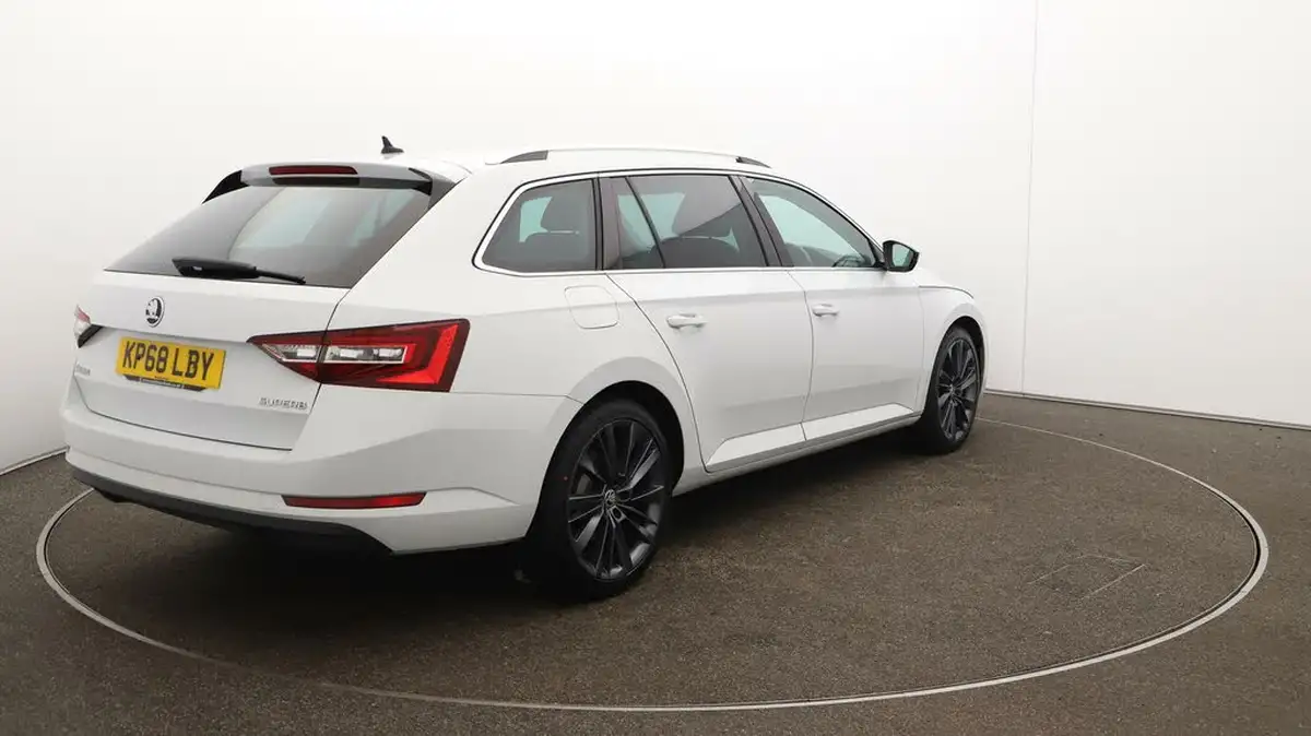 2018-skoda-superb-20tdi-scr-se-l-executive-190ps-estate-big-46