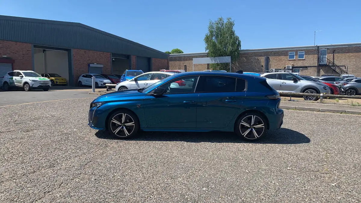 2024-peugeot-308-12-puretech-gt-130ps-ss-eat8-big-5