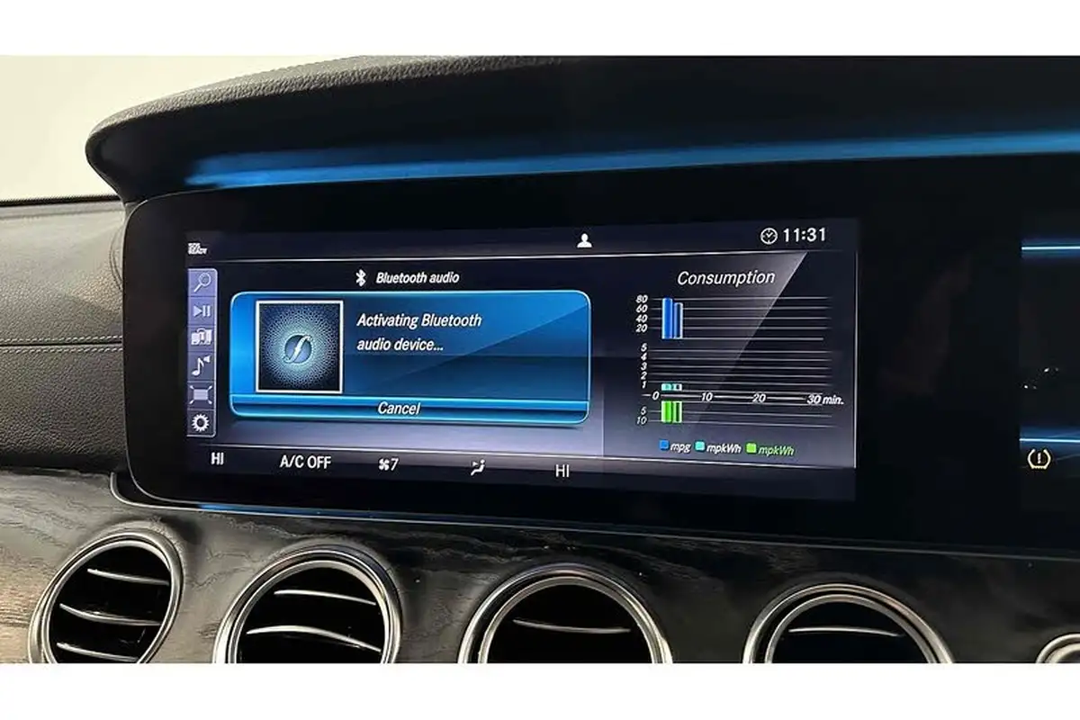2020-mercedes-benz-e-class-20d-e300de-amg-line-premium-eq-power-saloon-4d-big-40