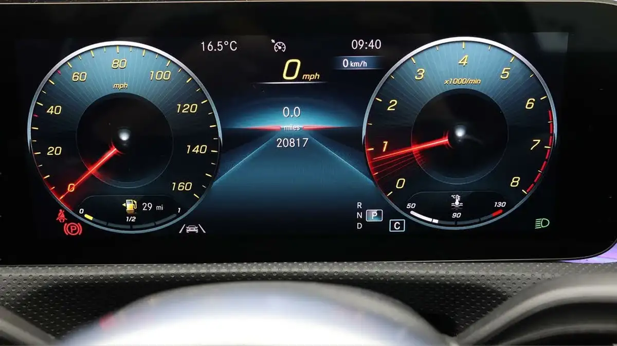 2022-mercedes-benz-a-class-13-a180-amg-line-premium-edition-saloon-4d-7g-dct-big-9