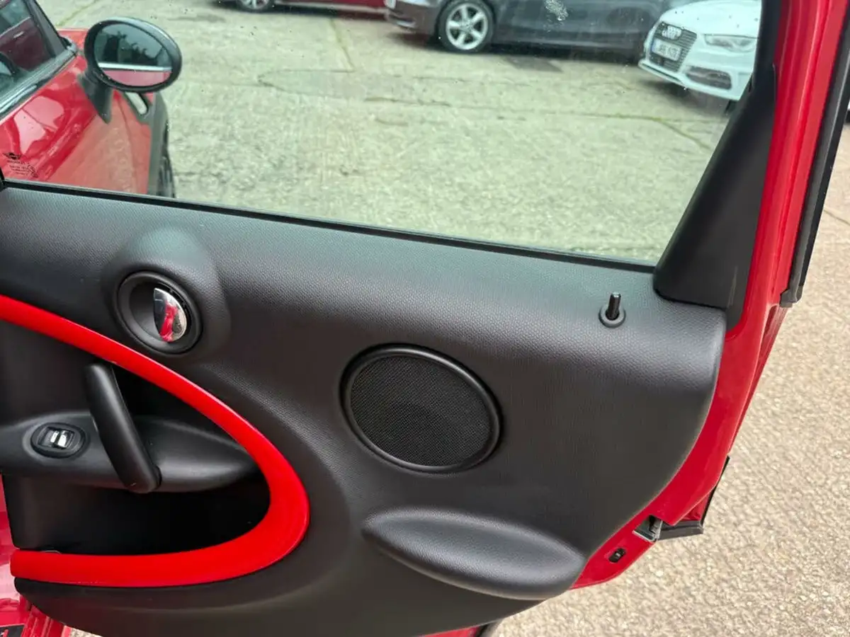 2012-mini-countryman-16-john-cooper-works-chili-big-8