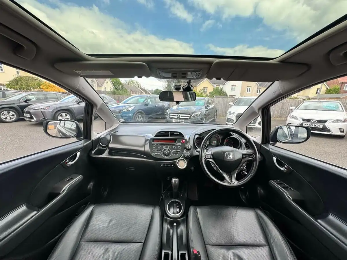 2014-honda-jazz-14-exl-cvt-big-18