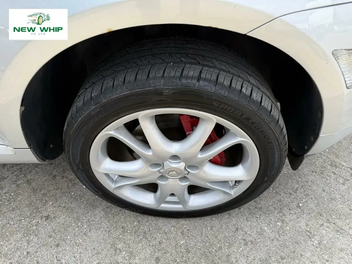 2004-porsche-cayenne-32-big-16