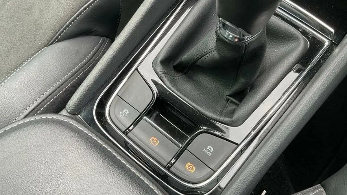 2023-skoda-karoq-10-tsi-se-l-big-23