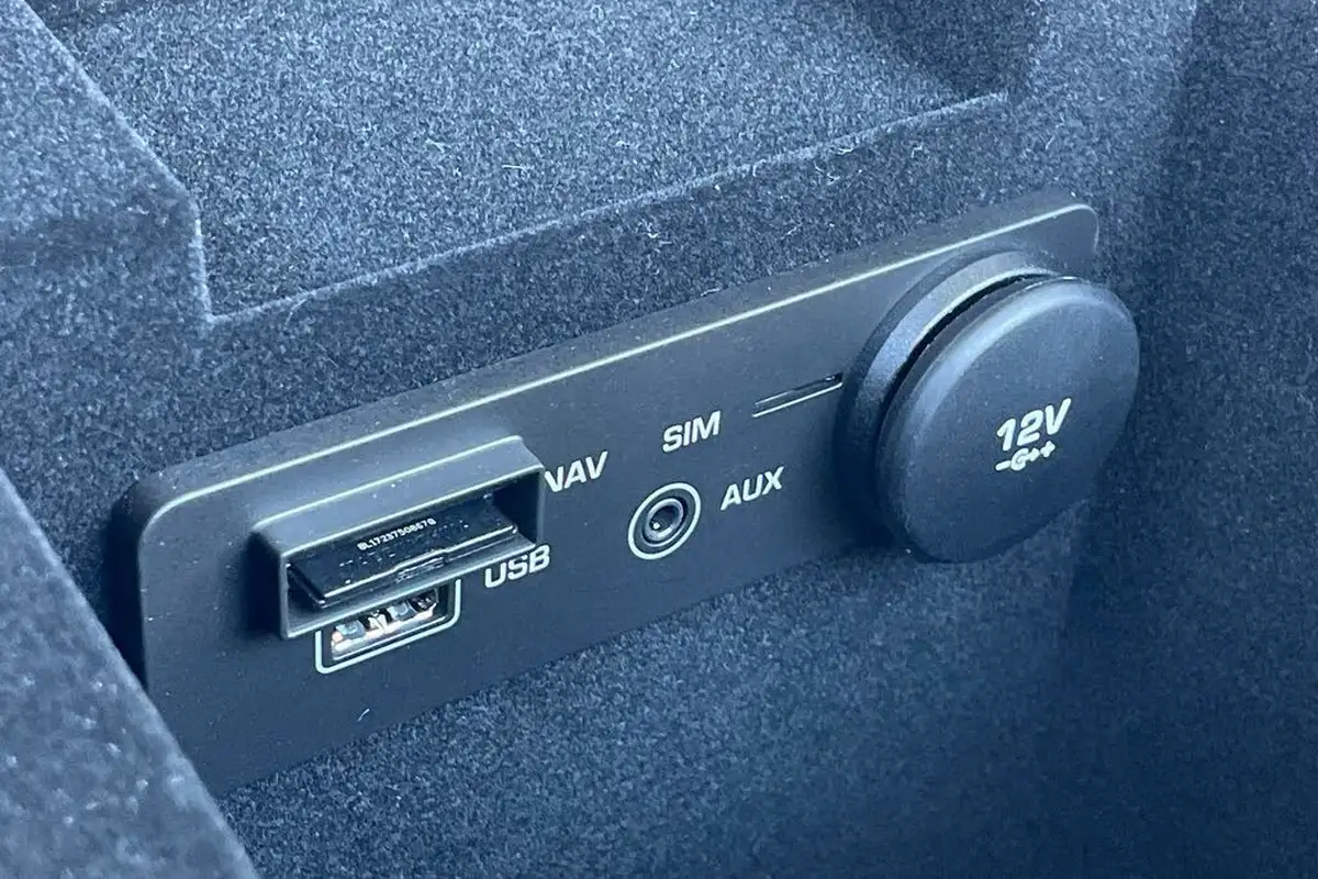 2018-jaguar-xf-20i-portfolio-250ps-saloon-4d-1998cc-big-50